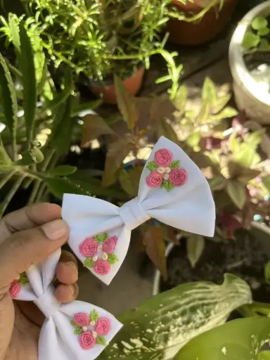 white Hair bow clip combined ( 4 pieces)