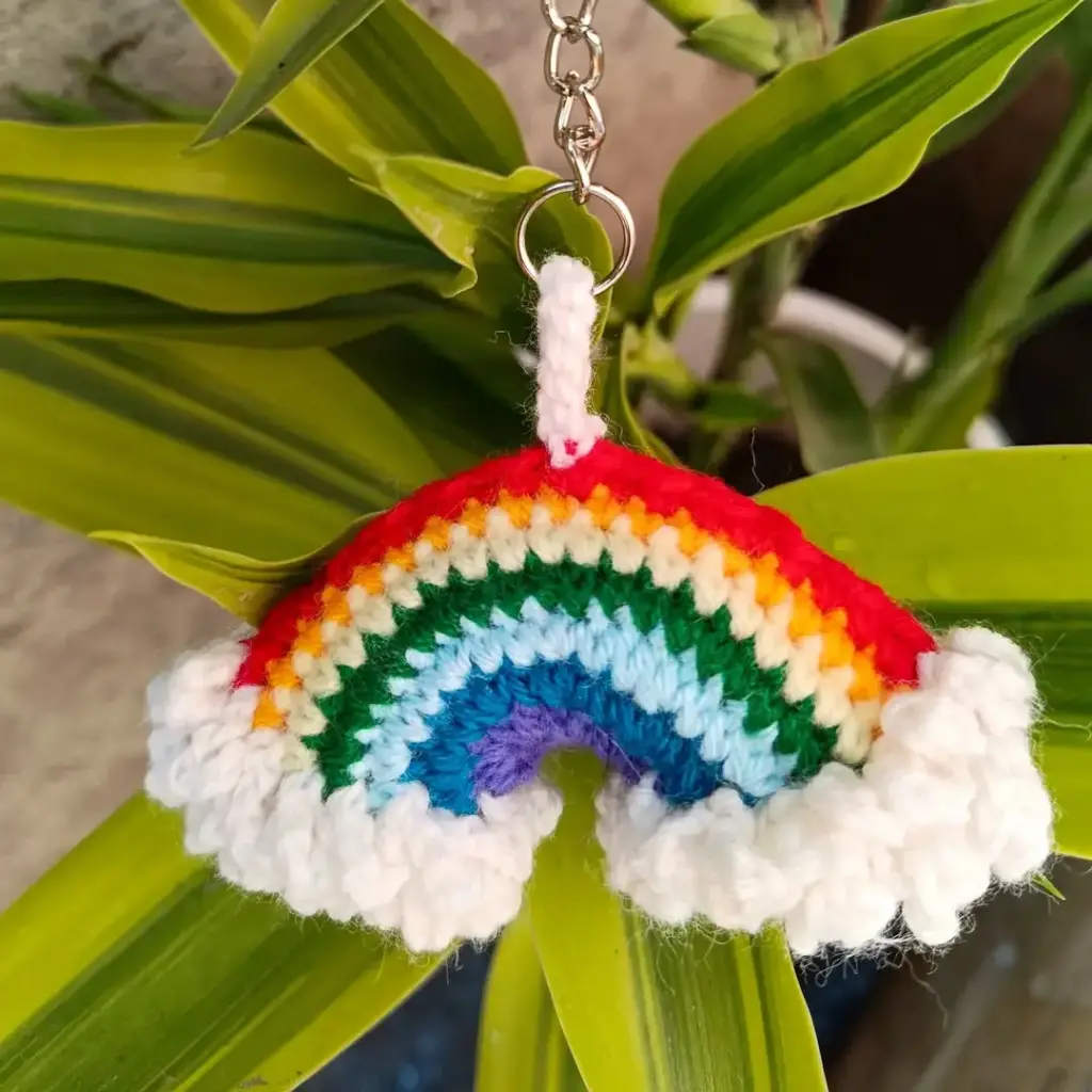 [Free Delivery] Crochet Rainbow keychain