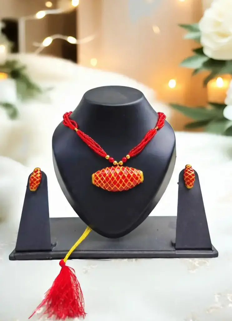 Dhulbiri set with earning ( Red )