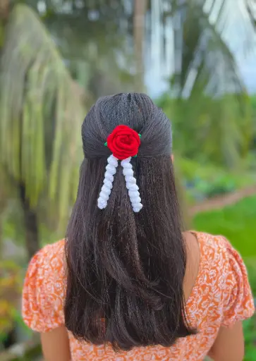 Red Gajra Hair Clip